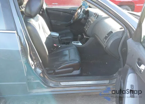 2010 Nissan Altima 2.5 S z USA, uszkodzony, nr VIN 1N4AL2AP4AN547074